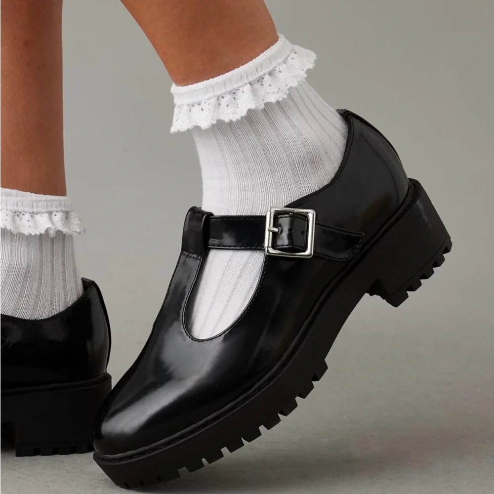 AE T-Strap Mary Jane Shoes , size 7 - Picture 1 of 6
